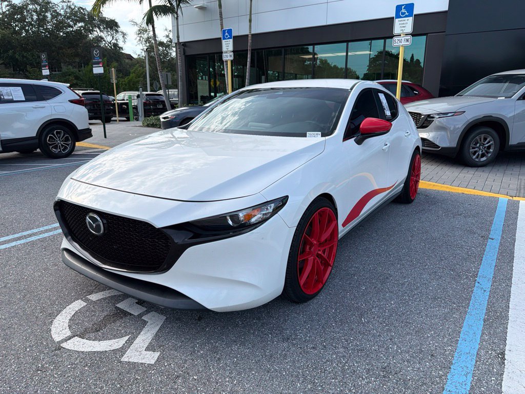 Used 2019 MAZDA MAZDA3 Hatchback w/ Preferred Package FWD image 16
