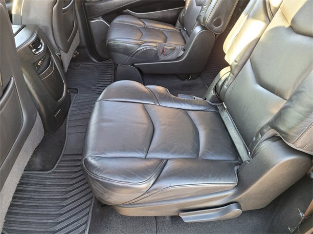 Used 2016 Cadillac Escalade ESV Luxury image 13