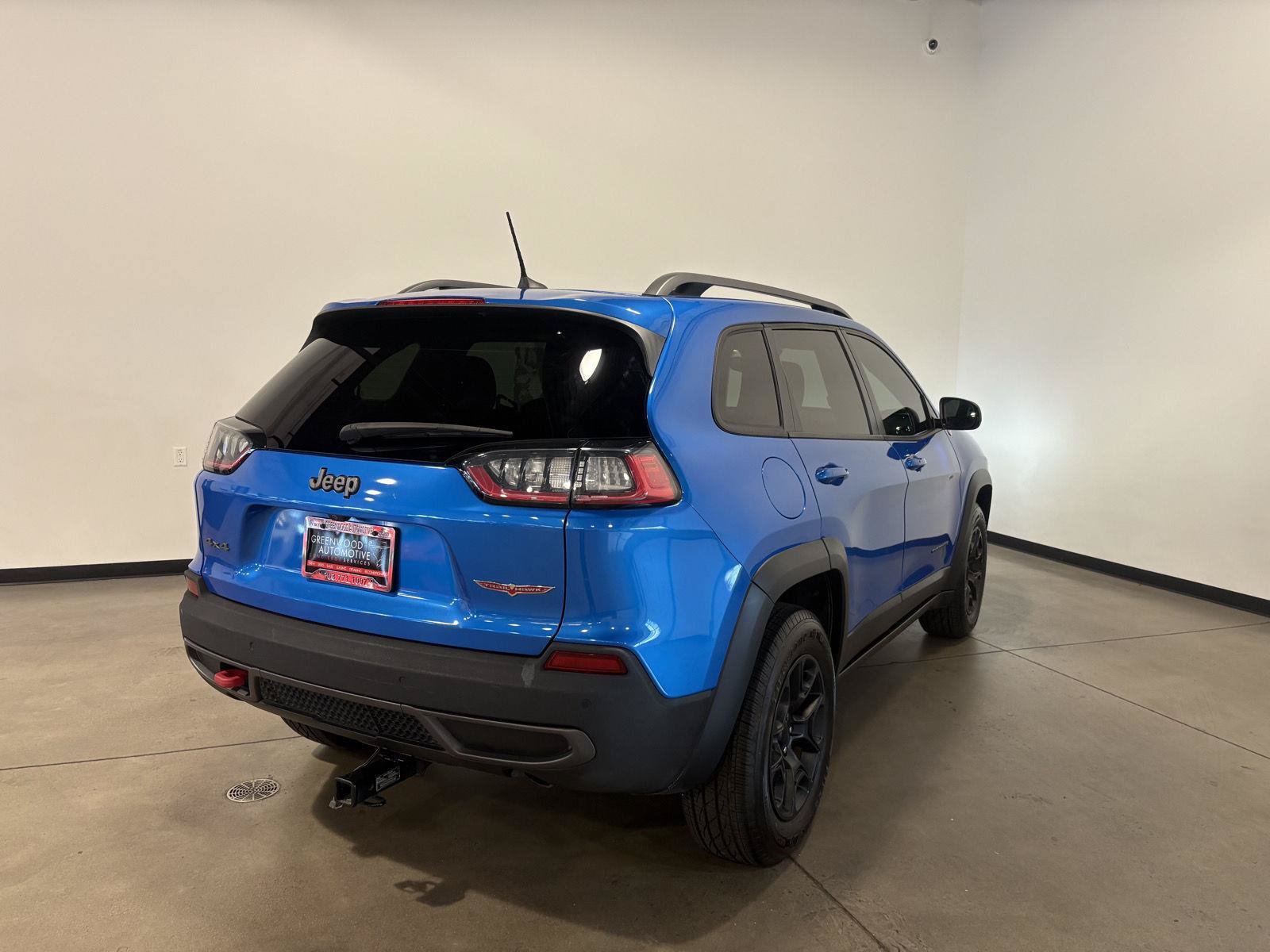 Used 2021 Jeep Cherokee Trailhawk w/ Sun, Sound & Nav Group AWD/4WD image 3