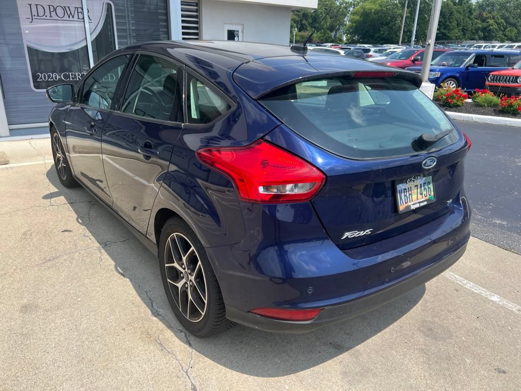 Used 2017 Ford Focus SEL w/ Cold Weather Package FWD image 3