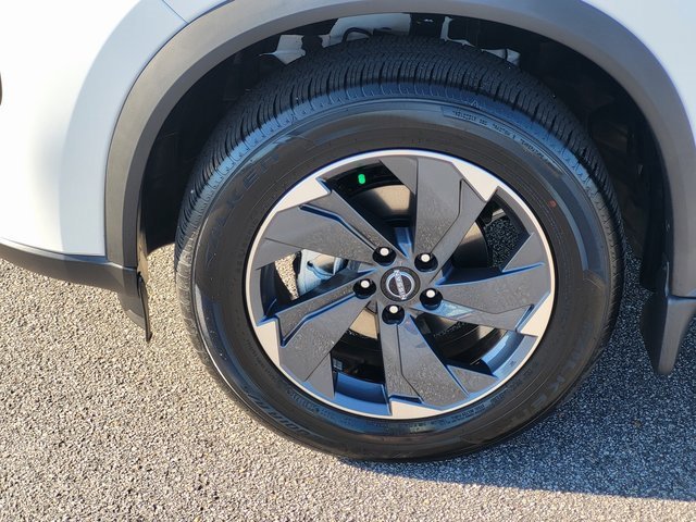 New 2026 Nissan Rogue SV image 9