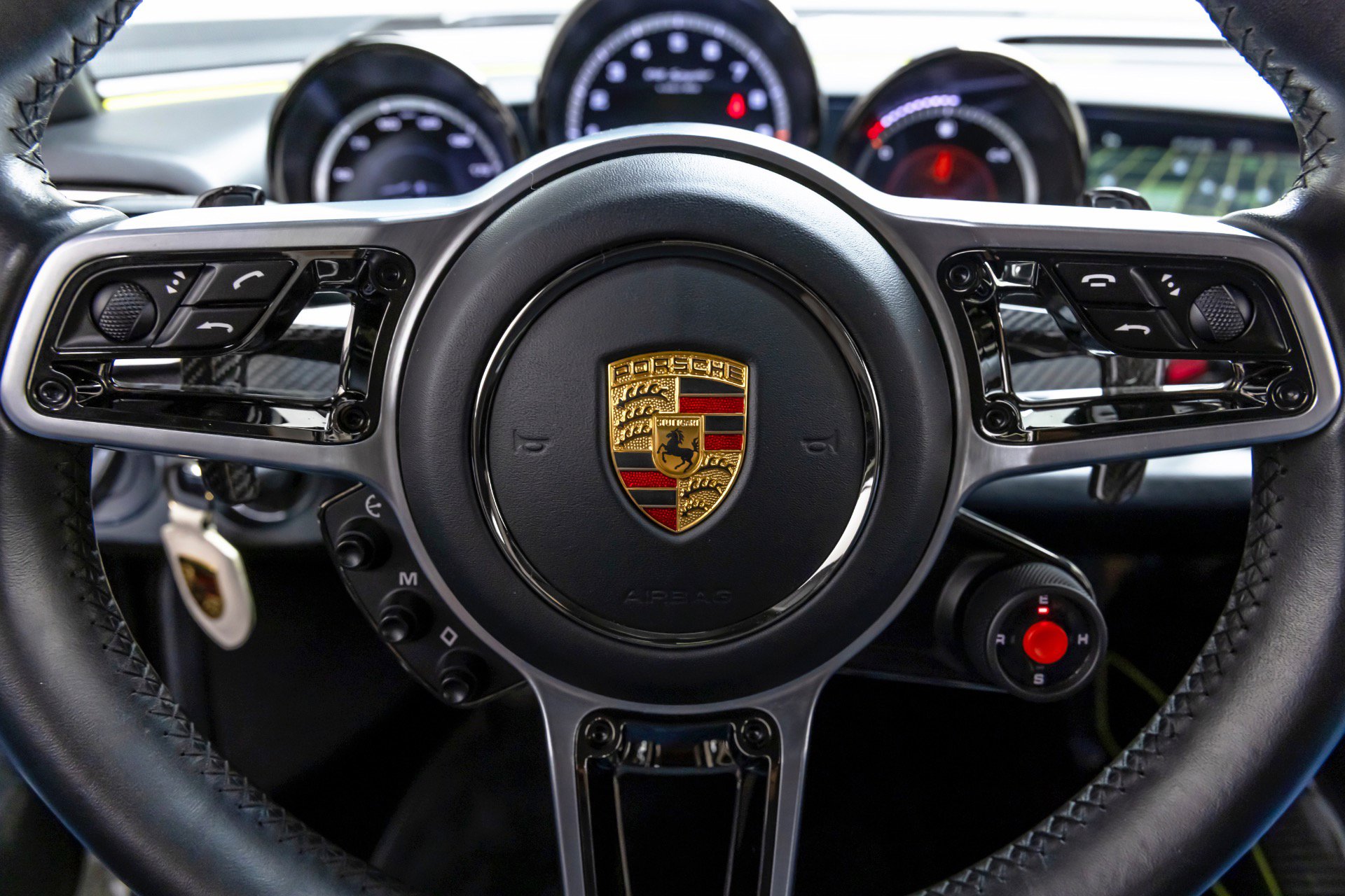 Used 2015 Porsche 918 Spyder AWD/4WD image 30