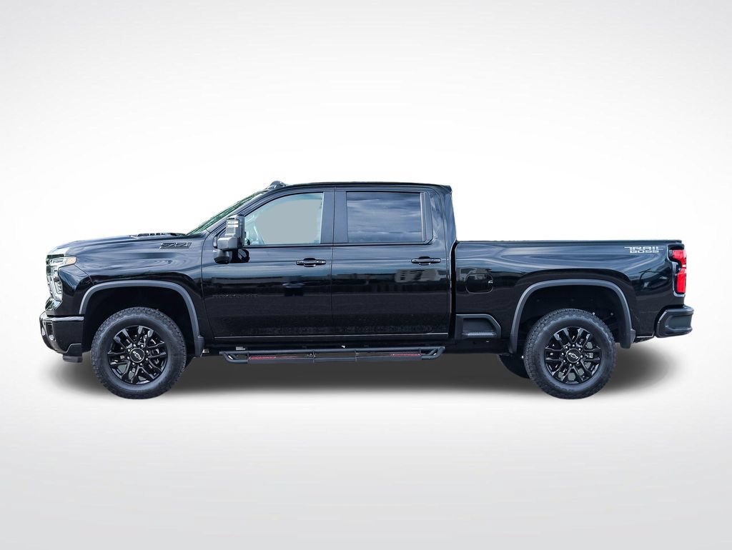 Used 2025 Chevrolet Silverado 3500 LT w/ Trail Boss Package AWD/4WD image 2