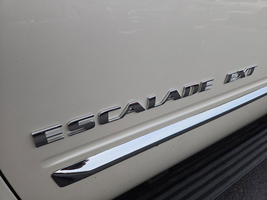 Used 2013 Cadillac Escalade EXT Premium image 22