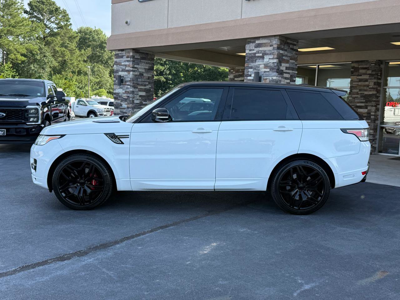 Used 2015 Land Rover Range Rover Sport Autobiography AWD/4WD image 2