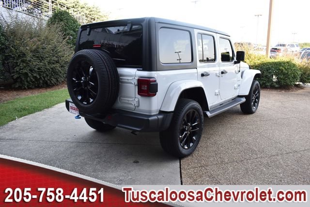 Used 2023 Jeep Wrangler Unlimited Sahara w/ Cold Weather Group AWD/4WD image 15