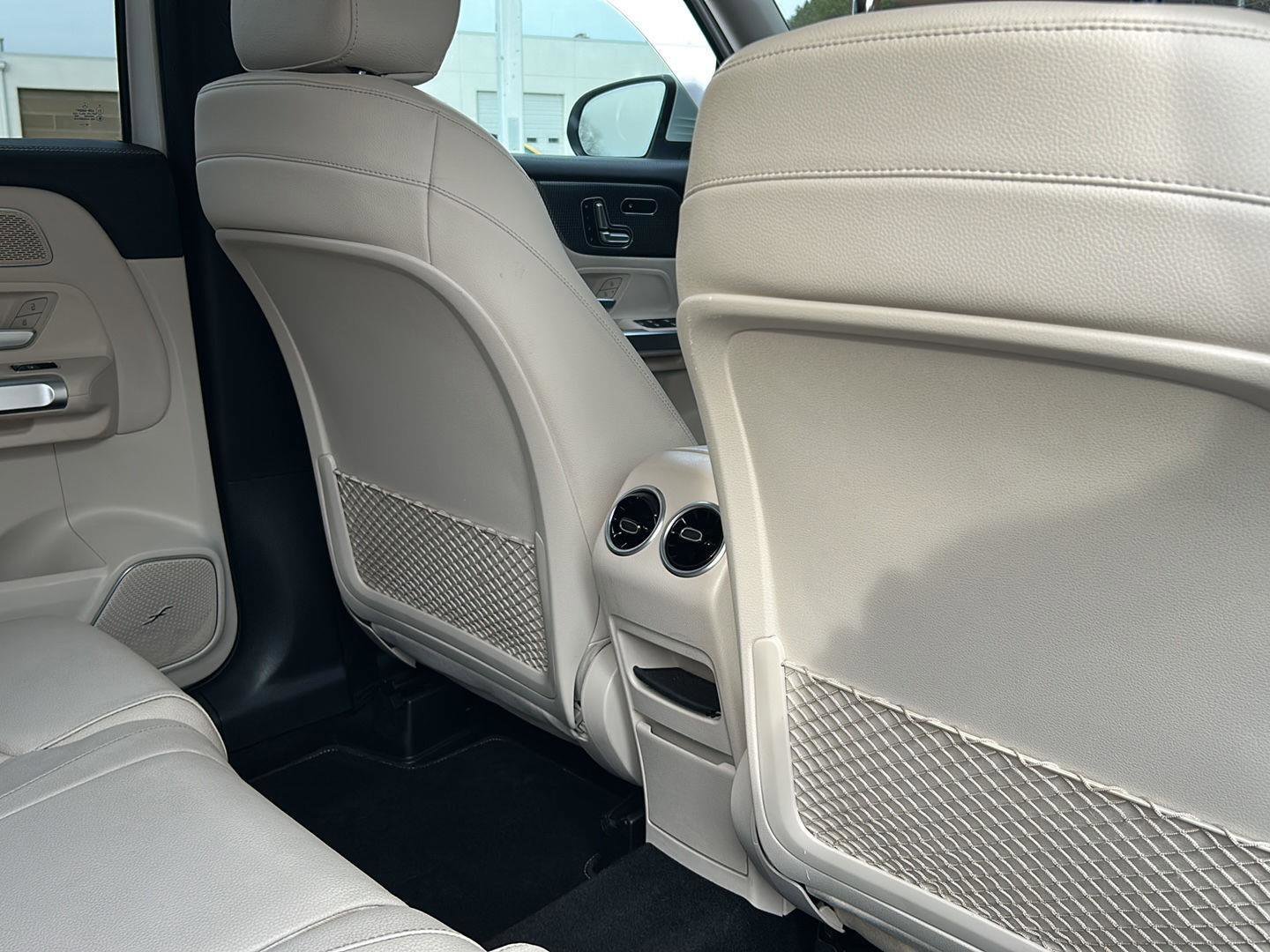 Used 2020 Mercedes-Benz GLB 250 GLB 250 image 21