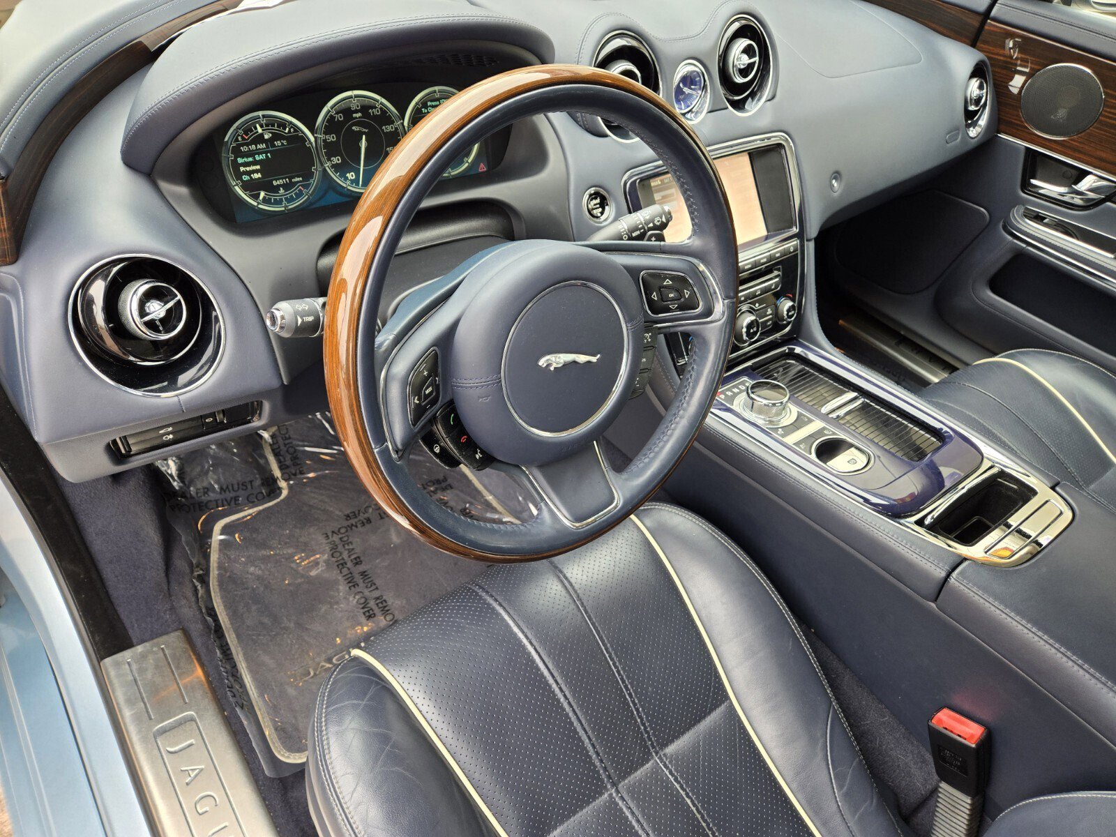 Used 2011 Jaguar XJ L image 7