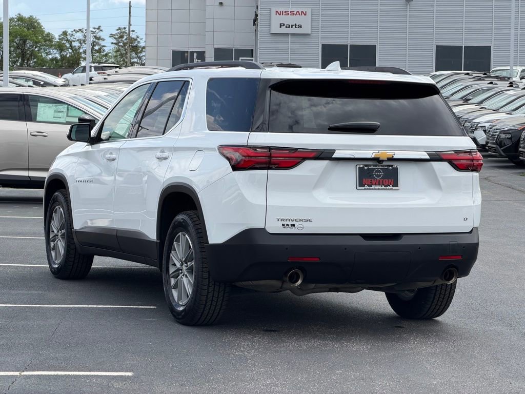 Used 2023 Chevrolet Traverse LT FWD image 7