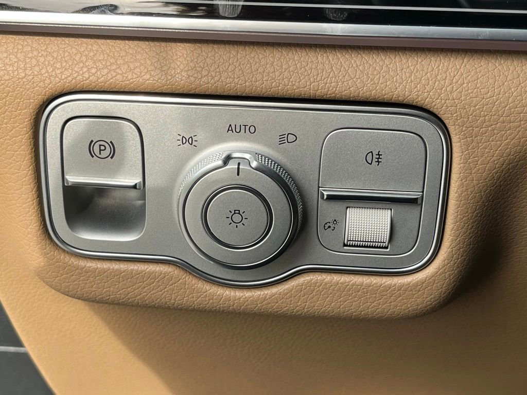 Used 2024 Mercedes-Benz GLS 450 4MATIC image 37