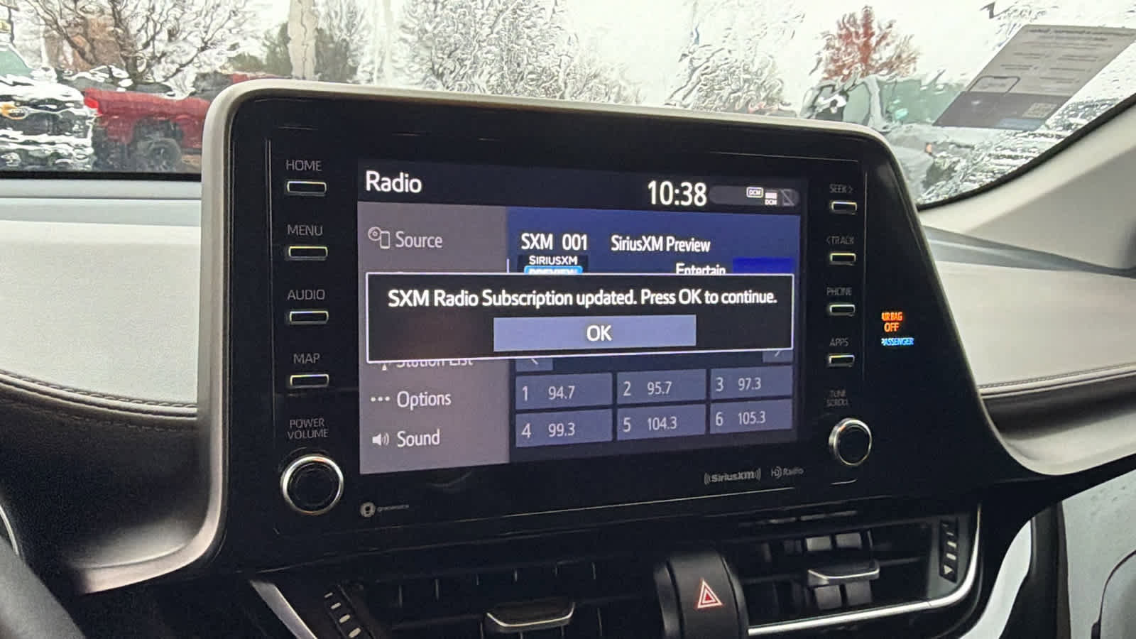 Used 2022 Toyota C-HR Limited image 15