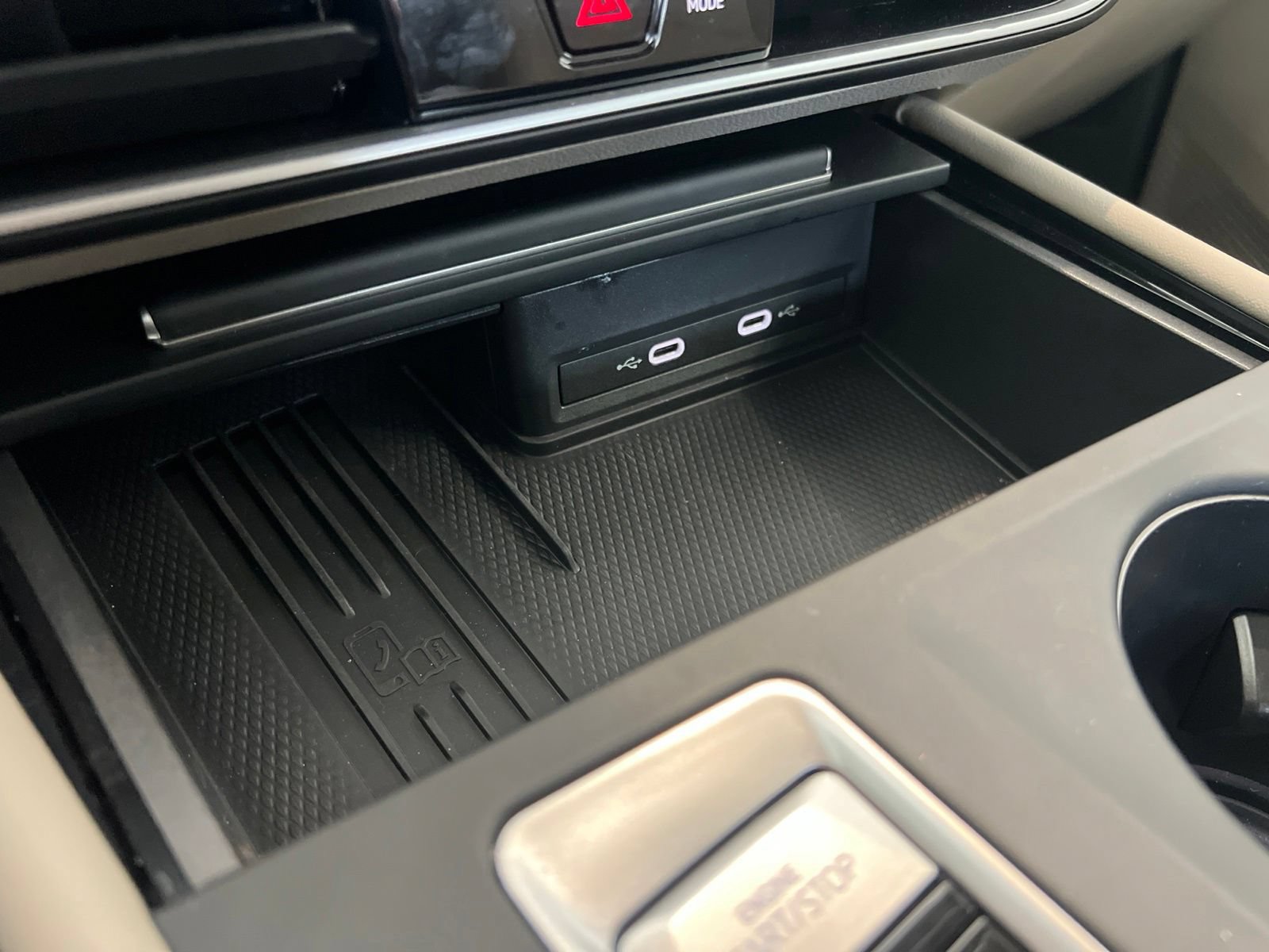 Certified 2026 Volkswagen Atlas SE FWD image 26