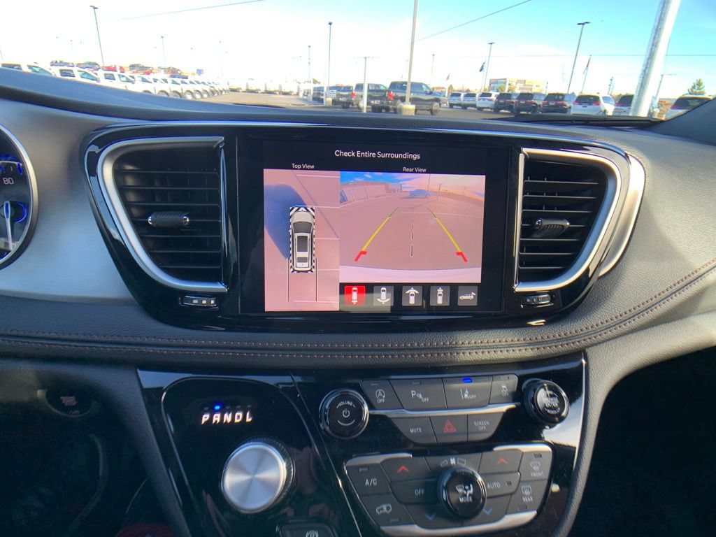New 2026 Chrysler Pacifica Pinnacle AWD/4WD image 21