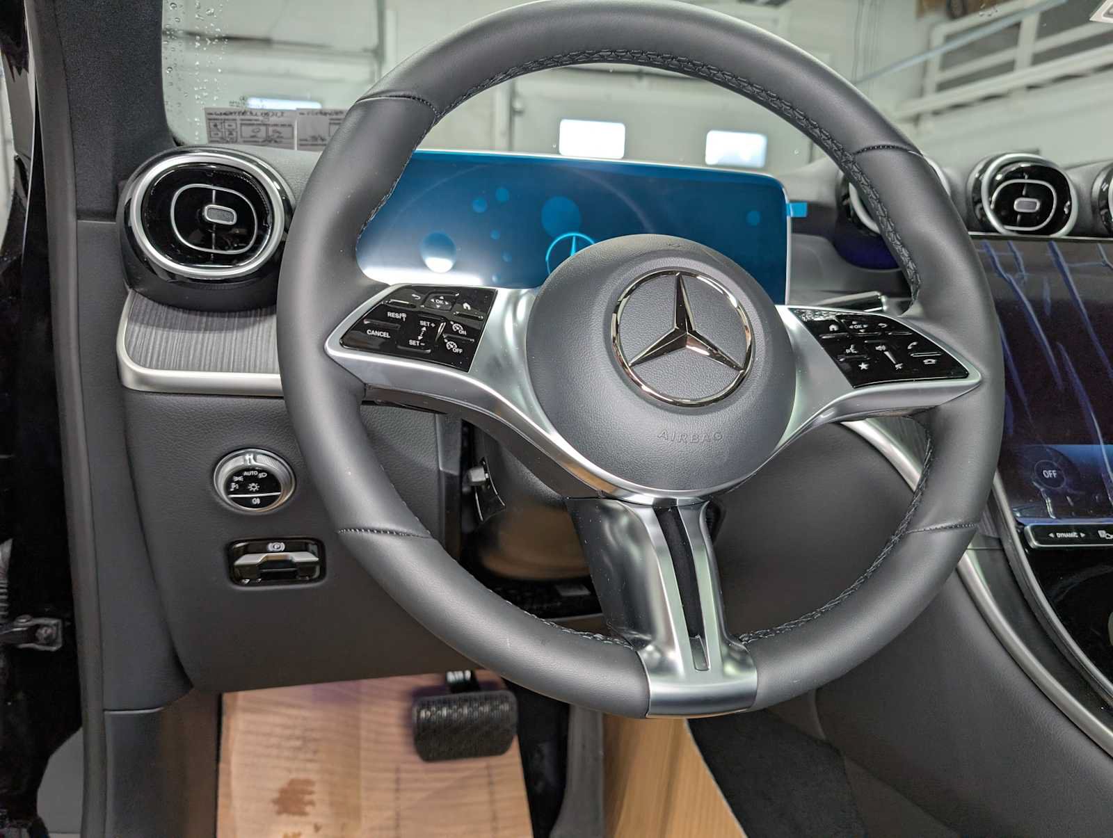 New 2026 Mercedes-Benz GLC 300 4MATIC image 30