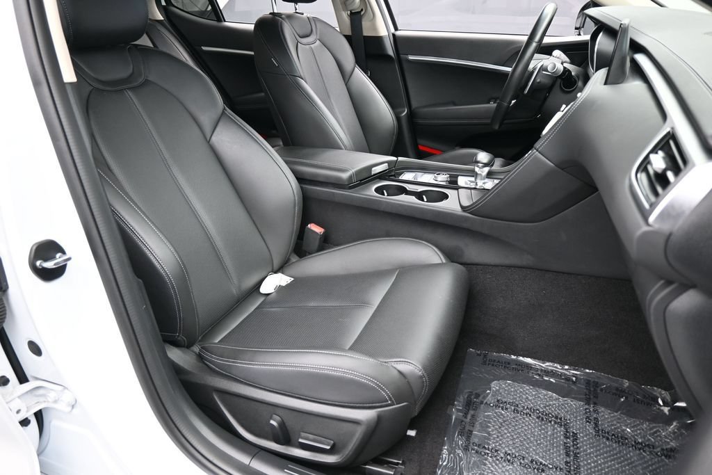 Used 2025 Genesis G70 2.5T RWD image 47