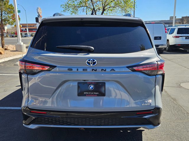 Used 2023 Toyota Sienna XSE w/ XSE Plus Package image 7