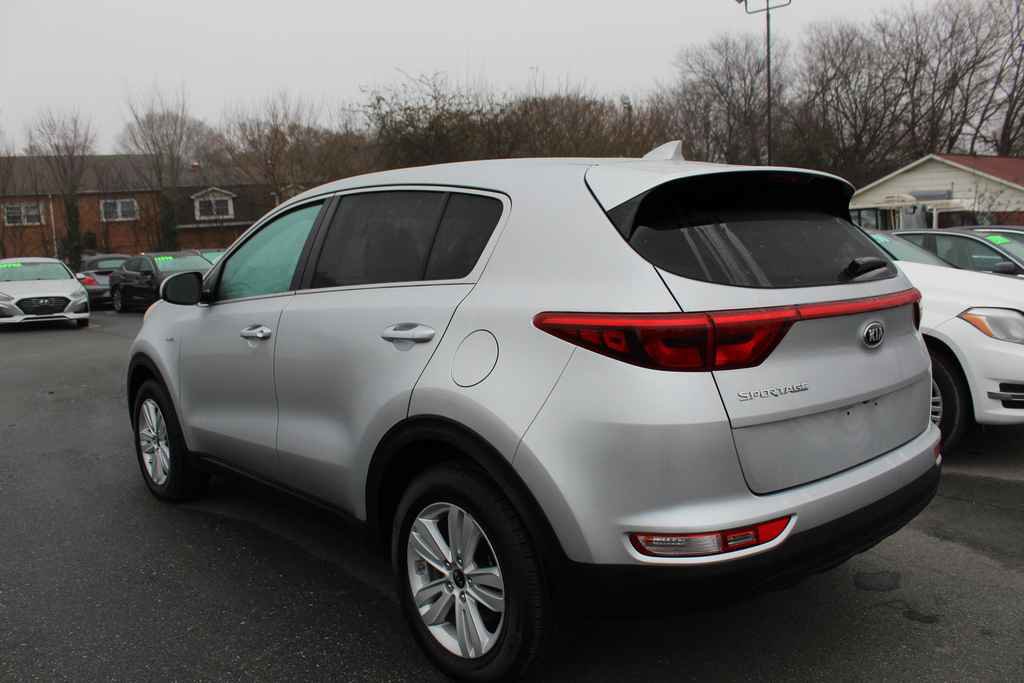 Used 2017 Kia Sportage LX image 8