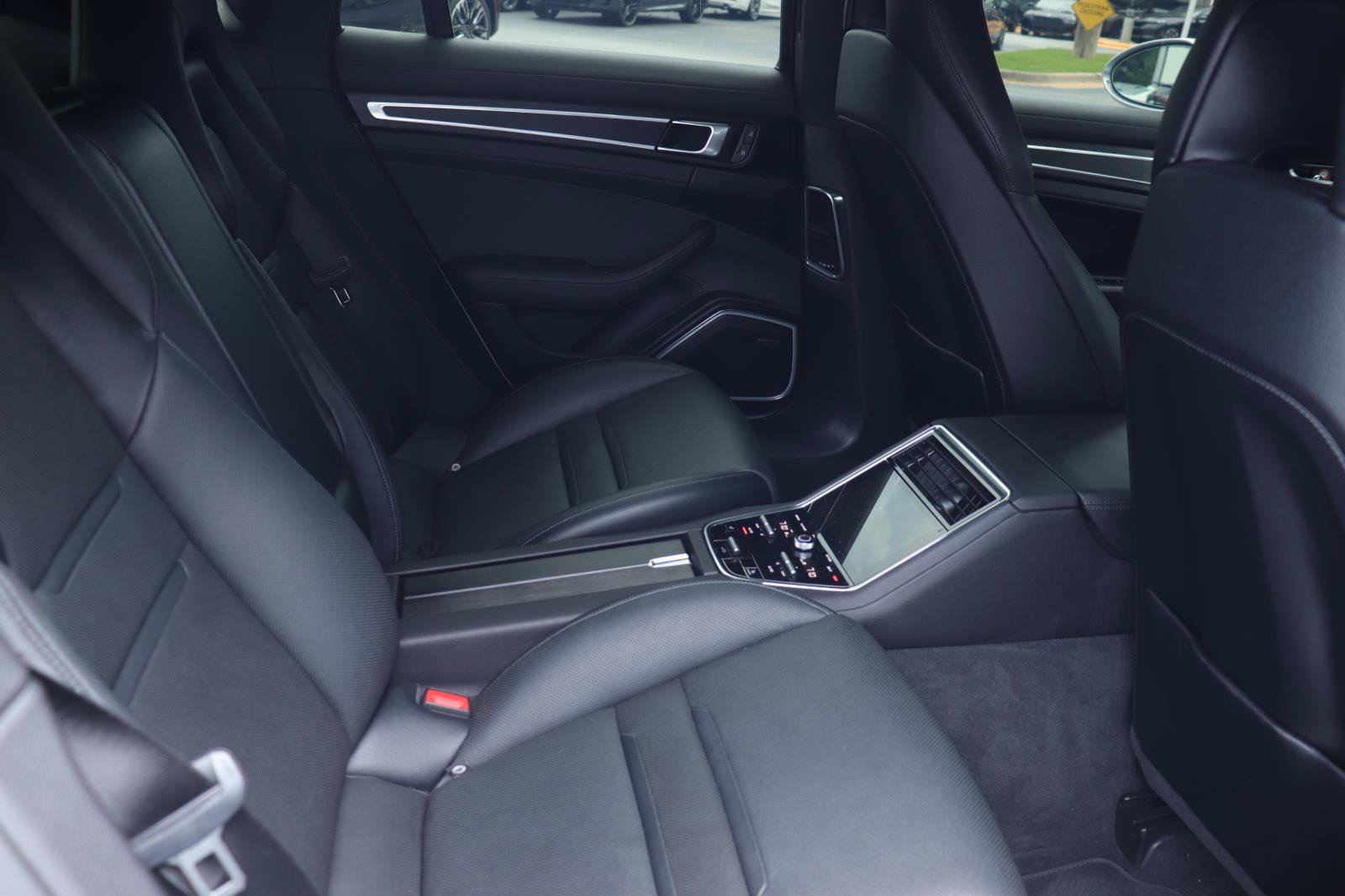 Used 2023 Porsche Panamera Platinum Edition w/ Sportdesign Package RWD image 21