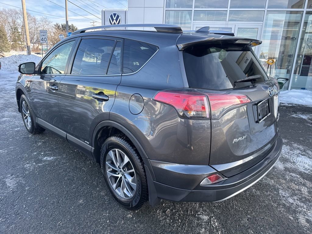 Used 2018 Toyota RAV4 XLE image 6