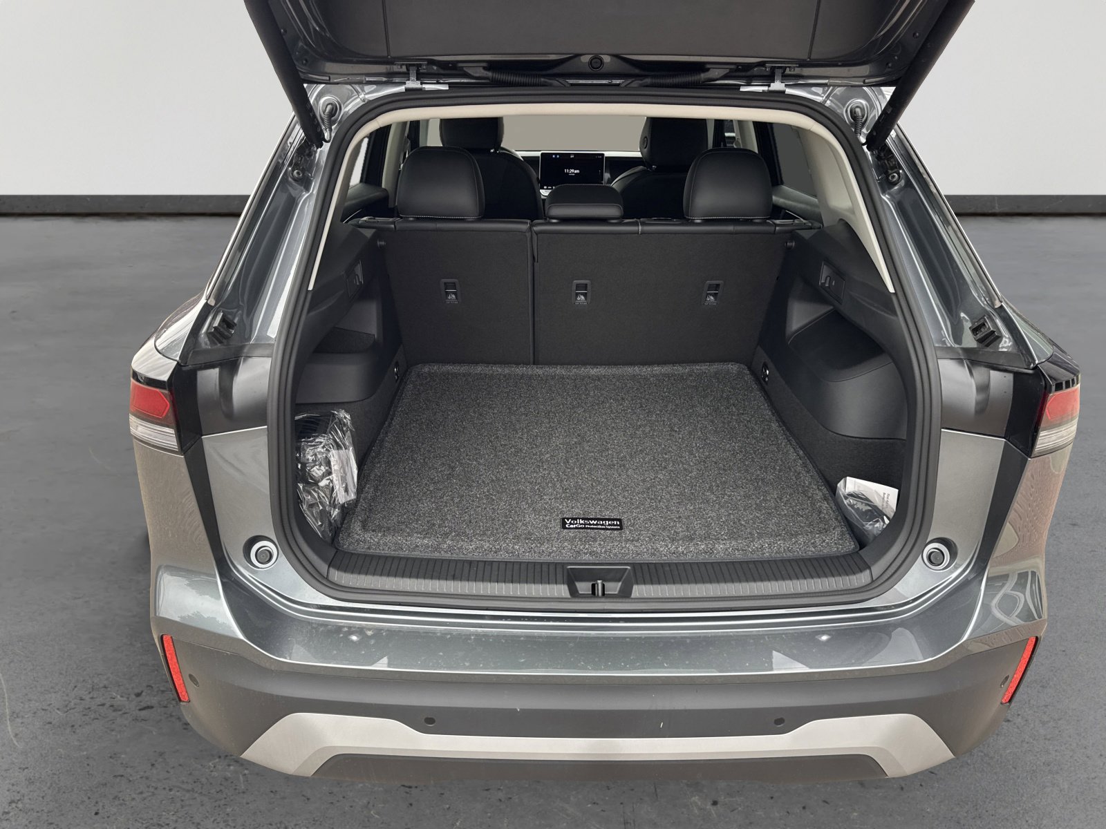 New 2026 Volkswagen Tiguan SE image 7