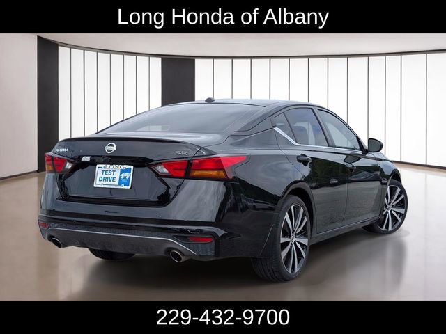 Used 2020 Nissan Altima 2.5 SR w/ Premium Package FWD image 17