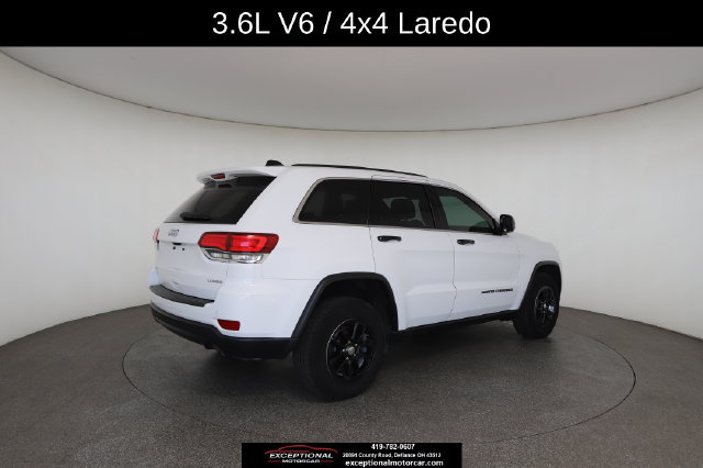 Used 2020 Jeep Grand Cherokee Laredo AWD/4WD image 18