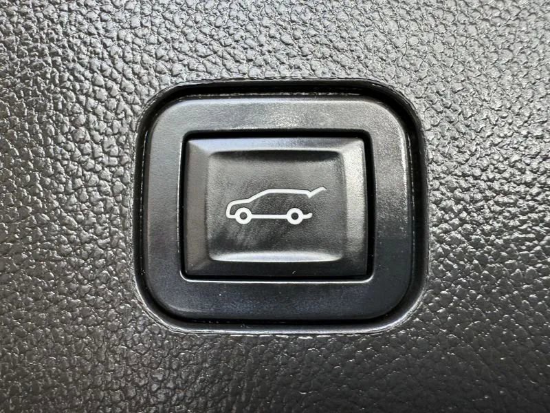 Used 2015 Cadillac SRX Luxury w/ Driver Awareness Package image 50