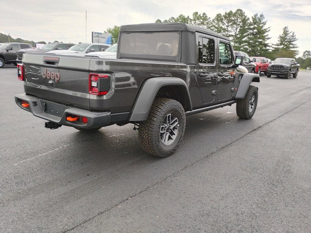 New 2025 Jeep Gladiator Mojave image 5