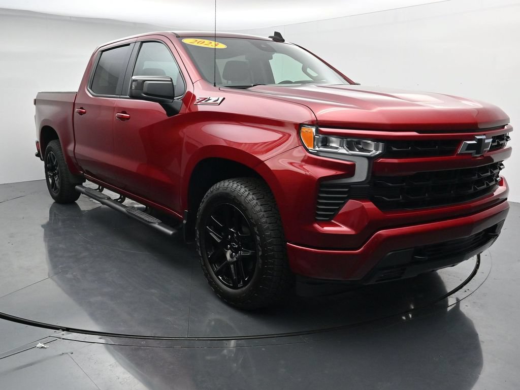 Used 2023 Chevrolet Silverado 1500 RST AWD/4WD image 2