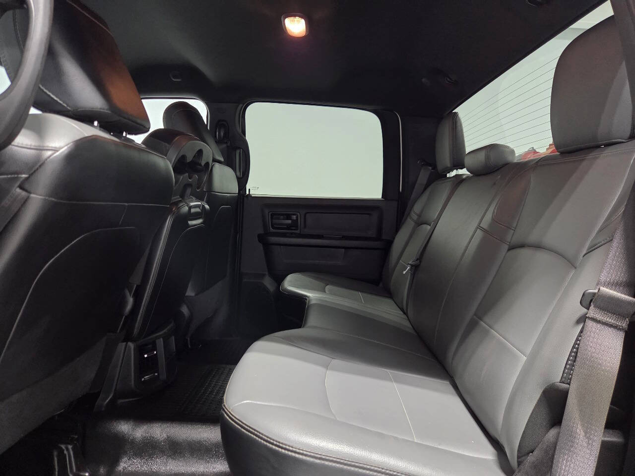 Used 2022 RAM 2500 Tradesman w/ Chrome Appearance Group image 12