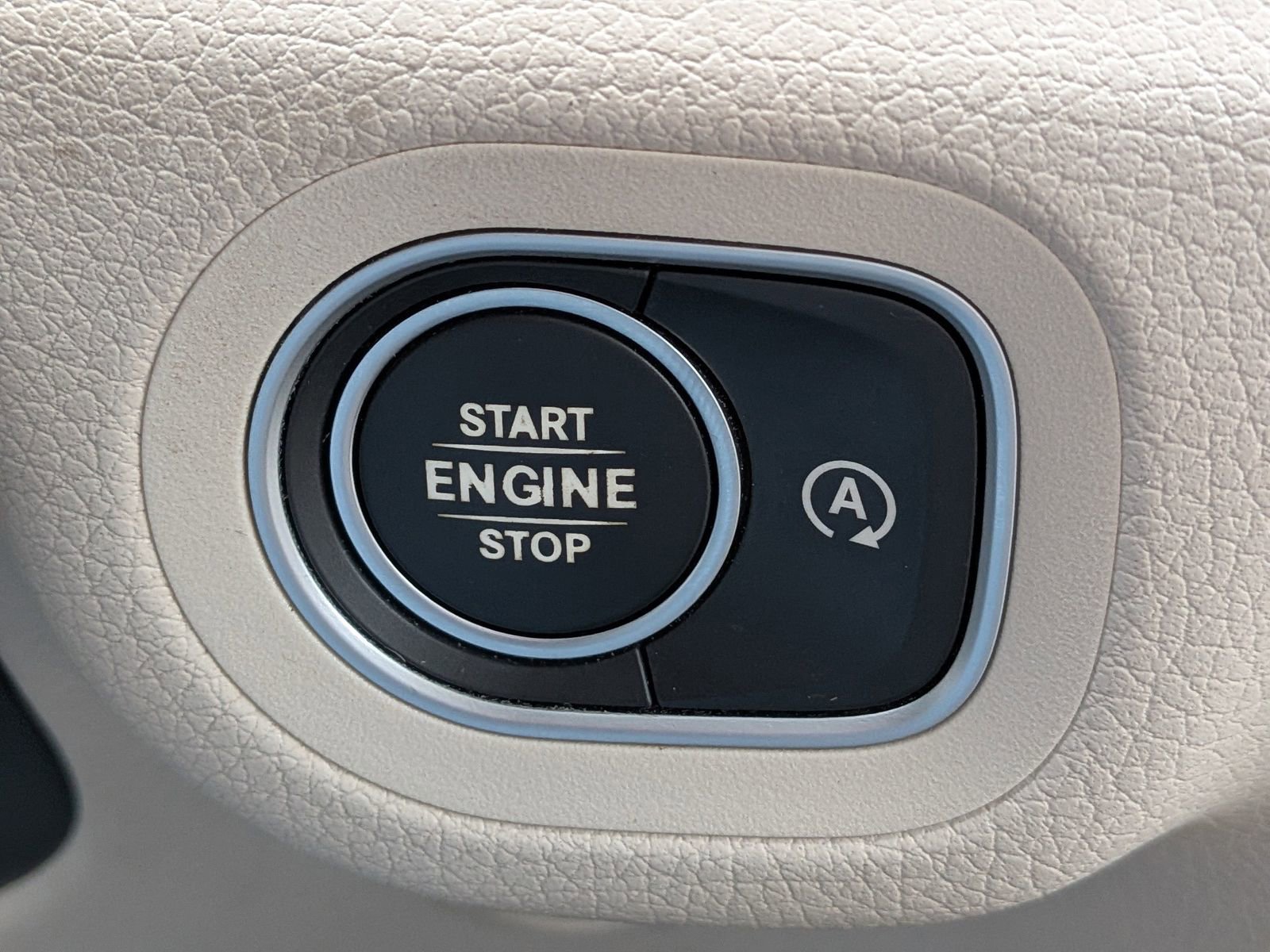 Used 2020 Mercedes-Benz GLS 450 4MATIC image 33