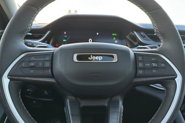 Certified 2022 Jeep Grand Cherokee Limited 4xe w/ Luxury Tech Group II image 24