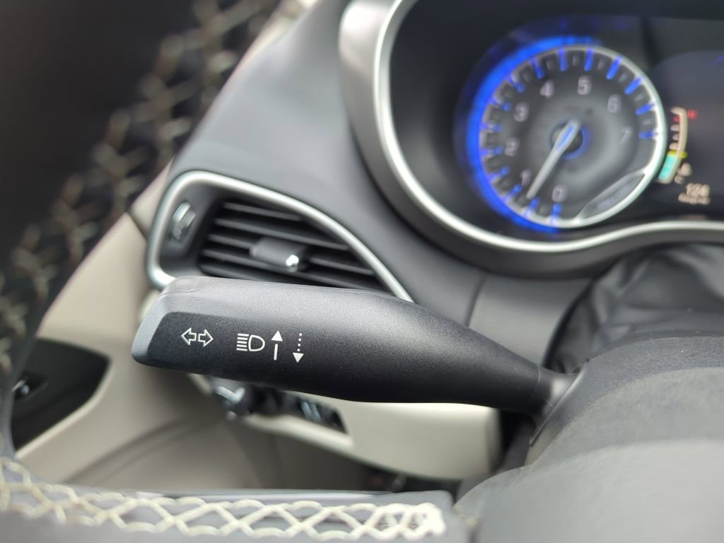 Used 2024 Chrysler Pacifica Touring-L image 22