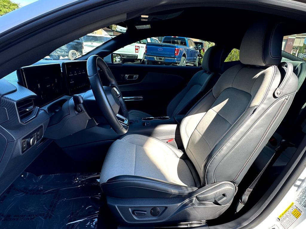 Used 2024 Ford Mustang GT RWD image 21