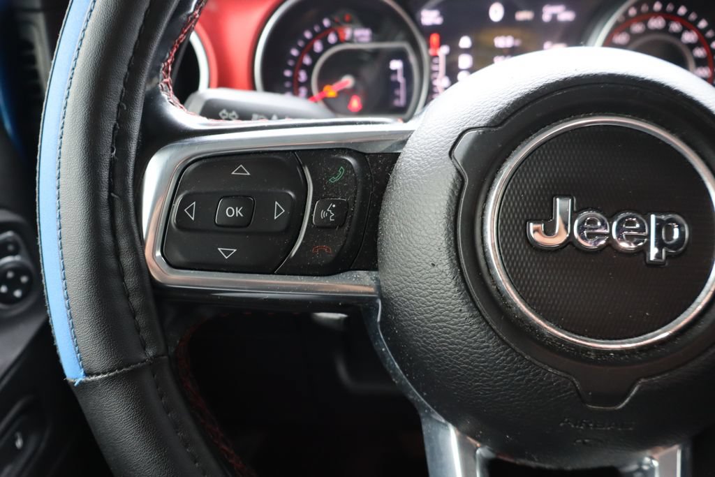 Used 2021 Jeep Gladiator Rubicon AWD/4WD image 7