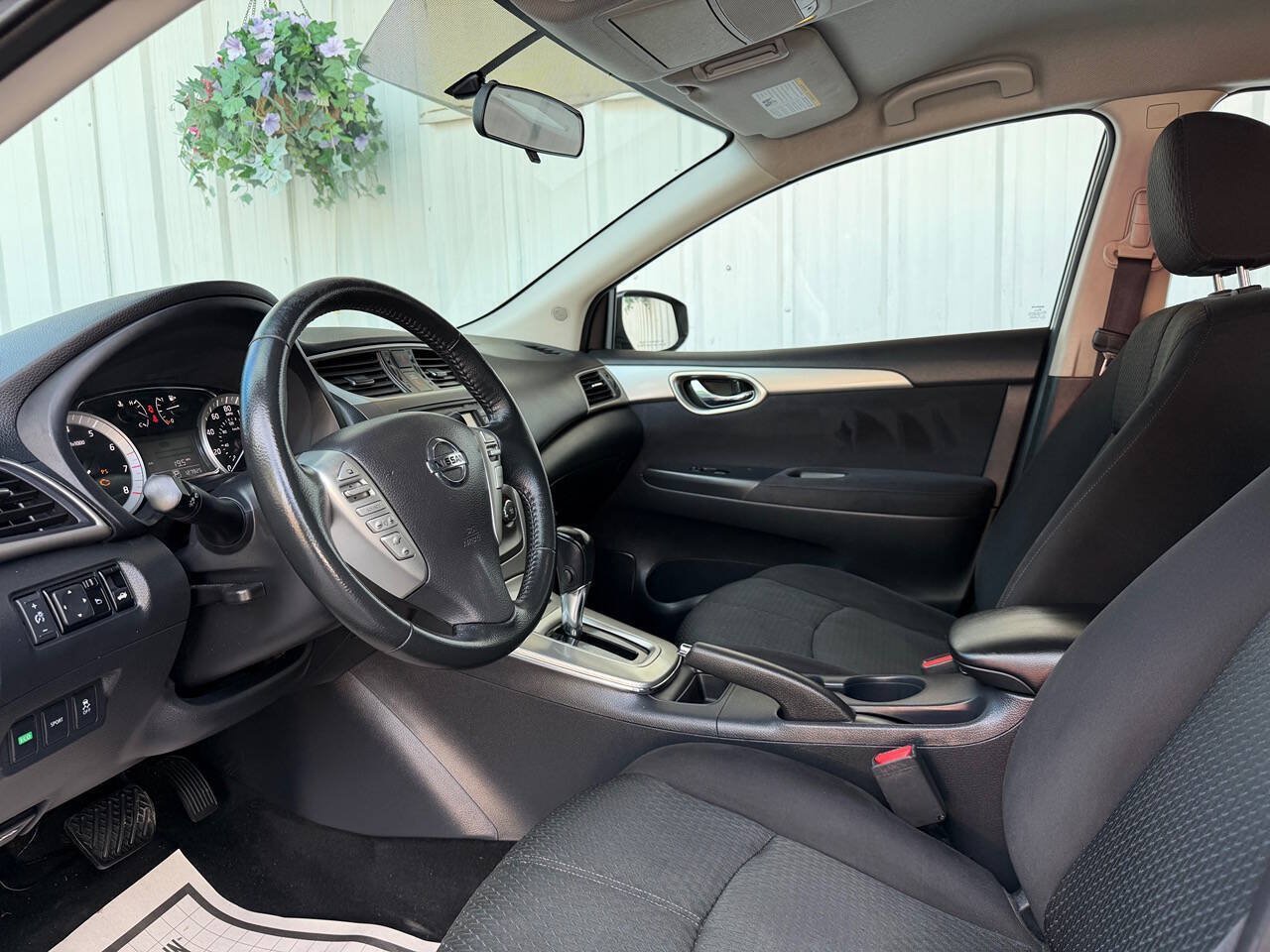 Used 2014 Nissan Sentra SR w/ SR Driver Package FWD image 11