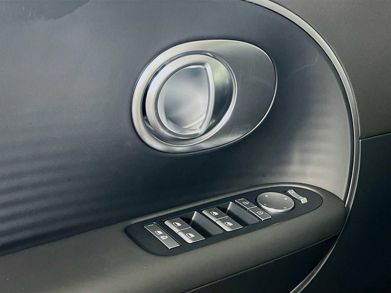 New 2026 Hyundai Ioniq 9 SE image 18