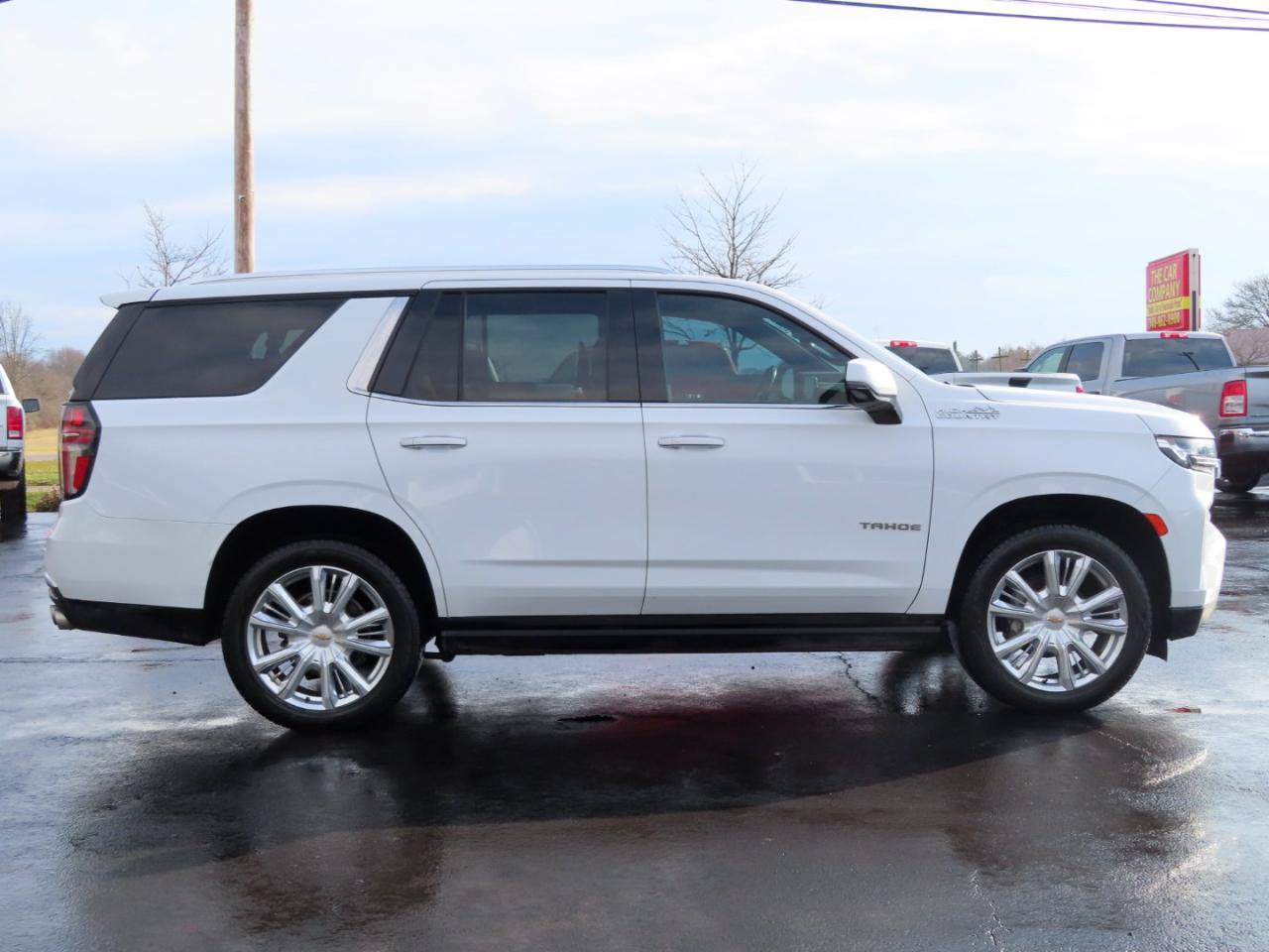 Used 2021 Chevrolet Tahoe High Country w/ Premium Package AWD/4WD image 7