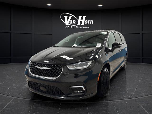 Used 2023 Chrysler Pacifica Touring-L FWD image 3