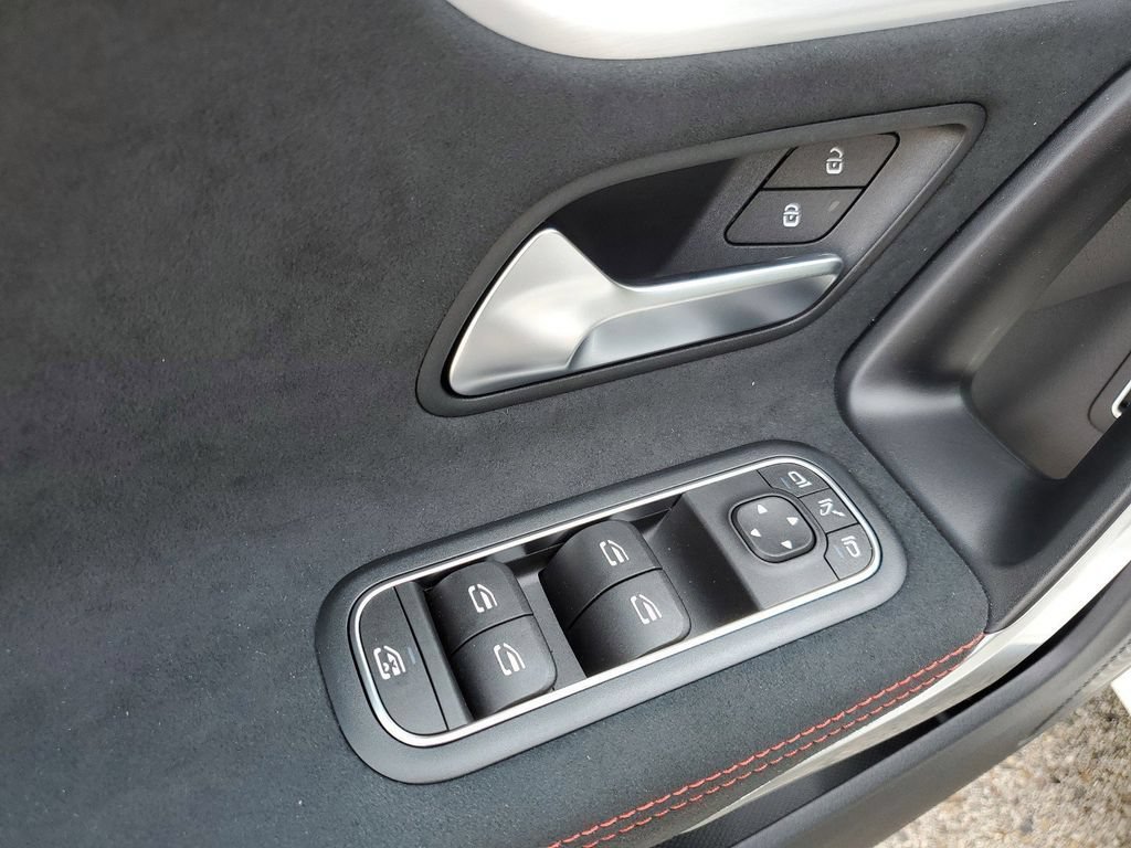 New 2025 Mercedes-Benz CLA 250 4MATIC image 17