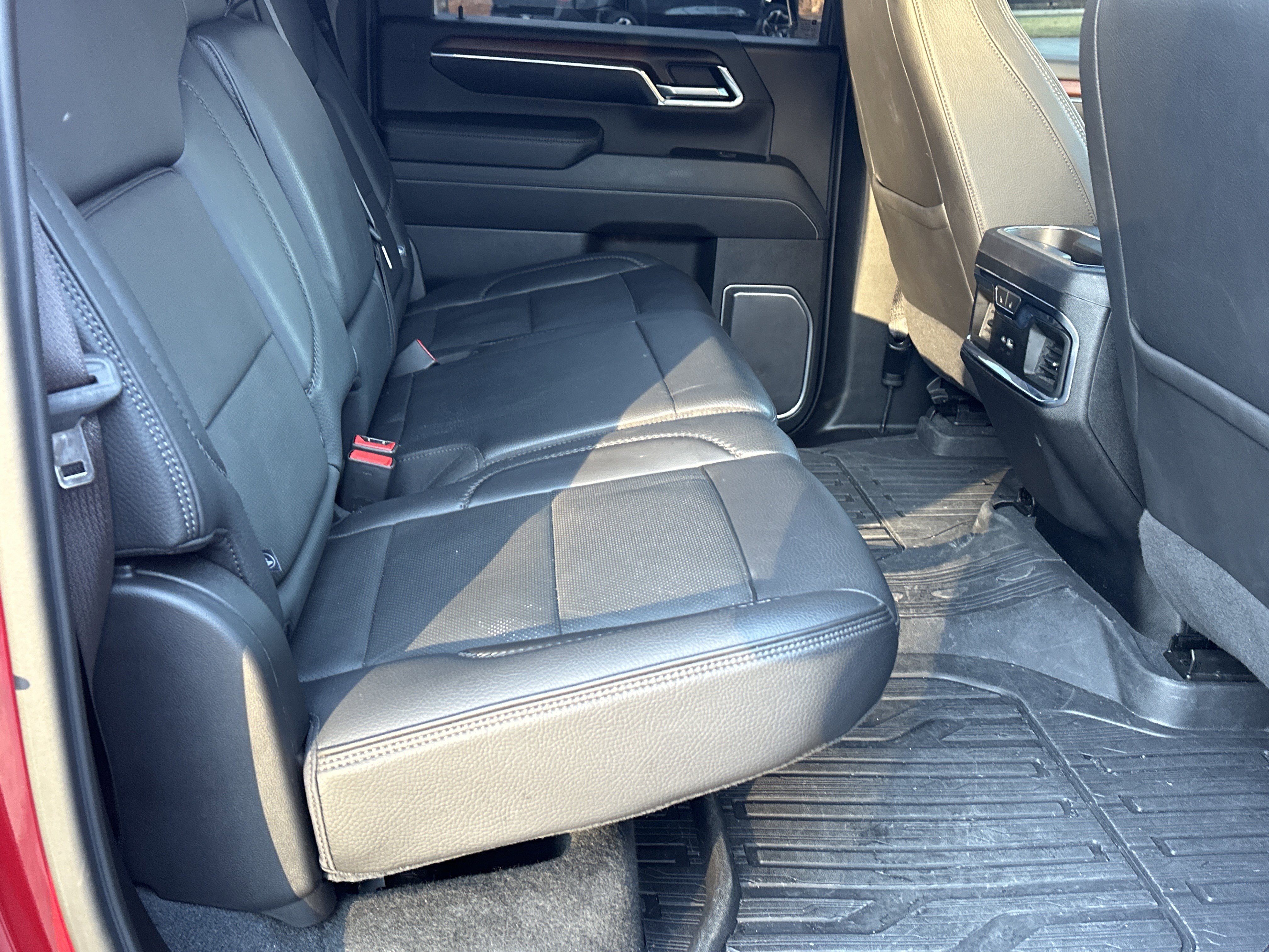 Used 2024 GMC Sierra 2500 Denali w/ Technology Package image 19