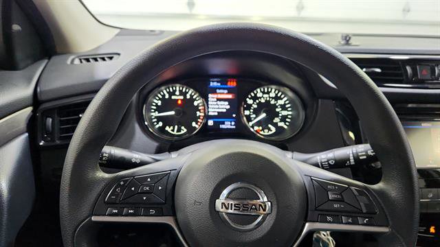 Used 2021 Nissan Rogue Sport S FWD image 15