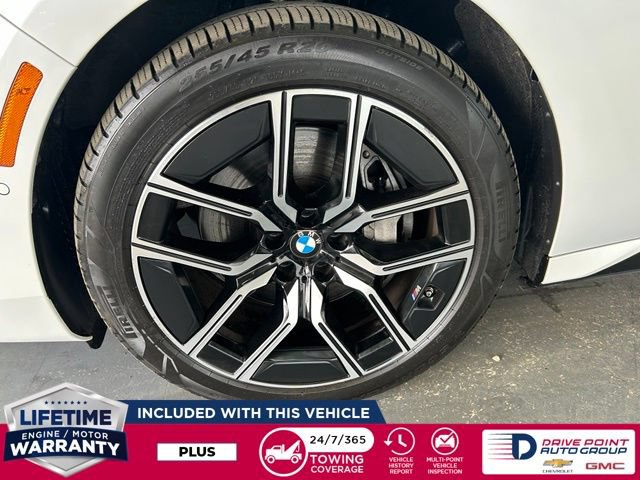 Used 2024 BMW 740i xDrive AWD/4WD image 9