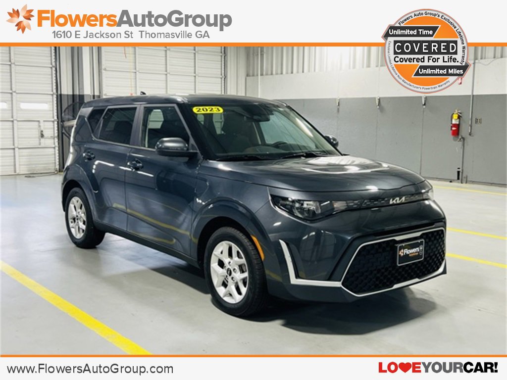 Used 2023 Kia Soul LX w/ LX Technology Package image 1