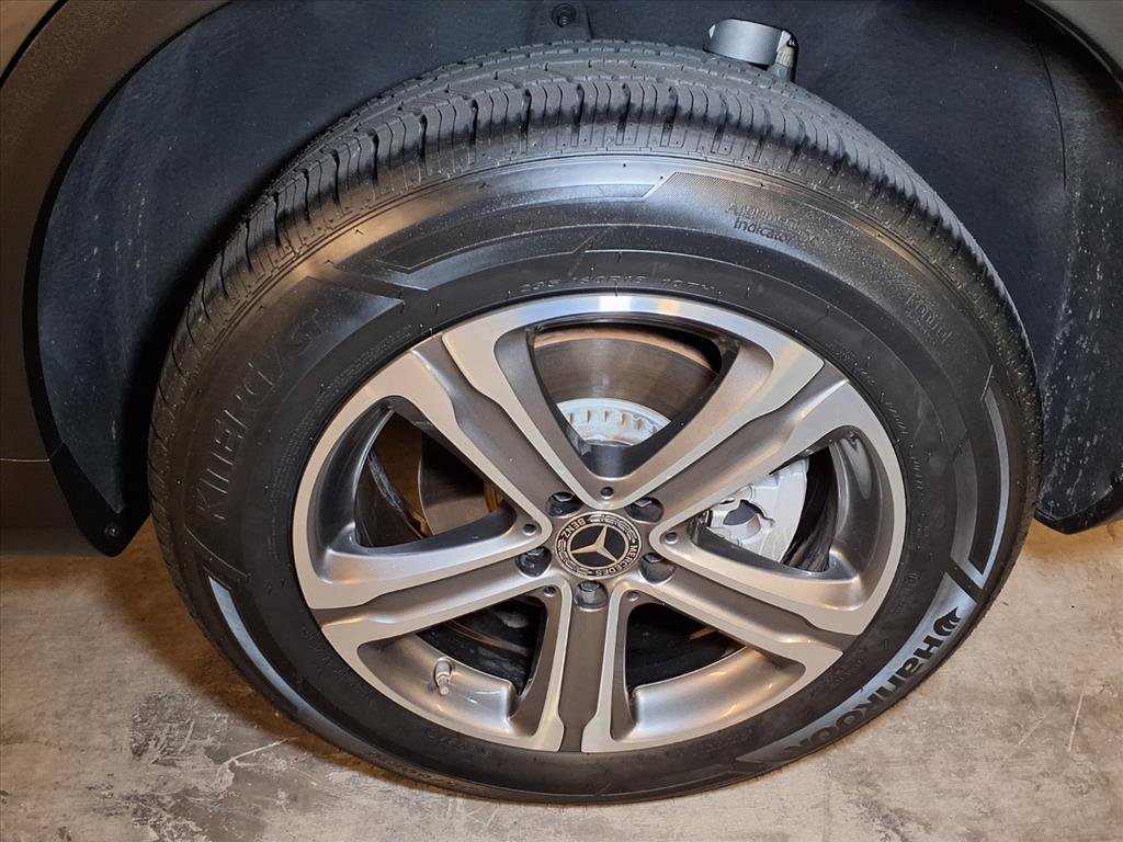 Used 2019 Mercedes-Benz GLC 350e 4MATIC image 22