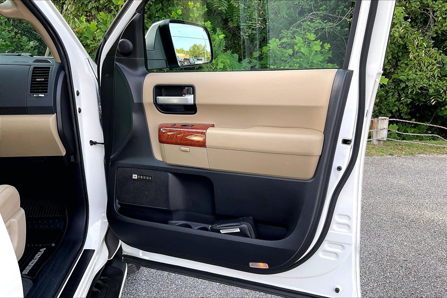 Used 2021 Toyota Sequoia Platinum AWD/4WD image 24