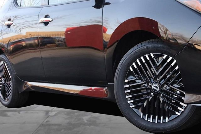 Certified 2024 Nissan Leaf SV Plus image 3