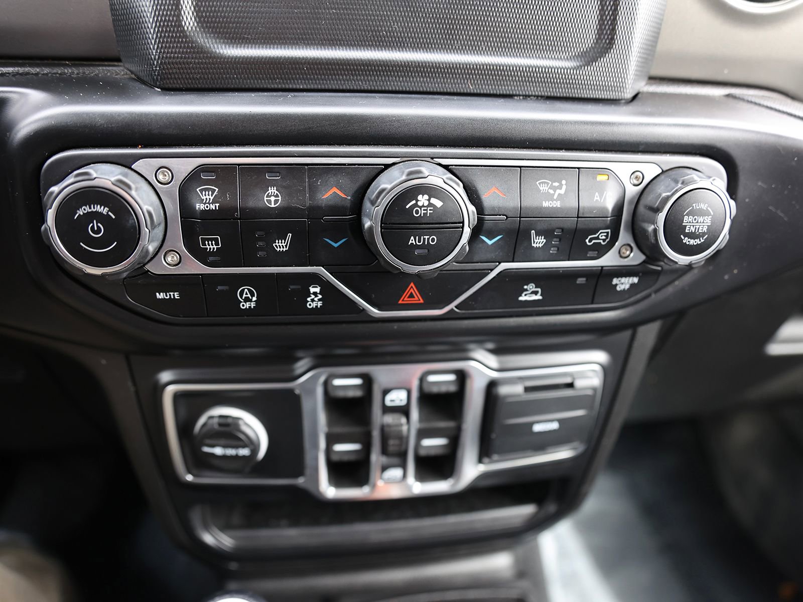 Used 2022 Jeep Wrangler Unlimited Sport image 25