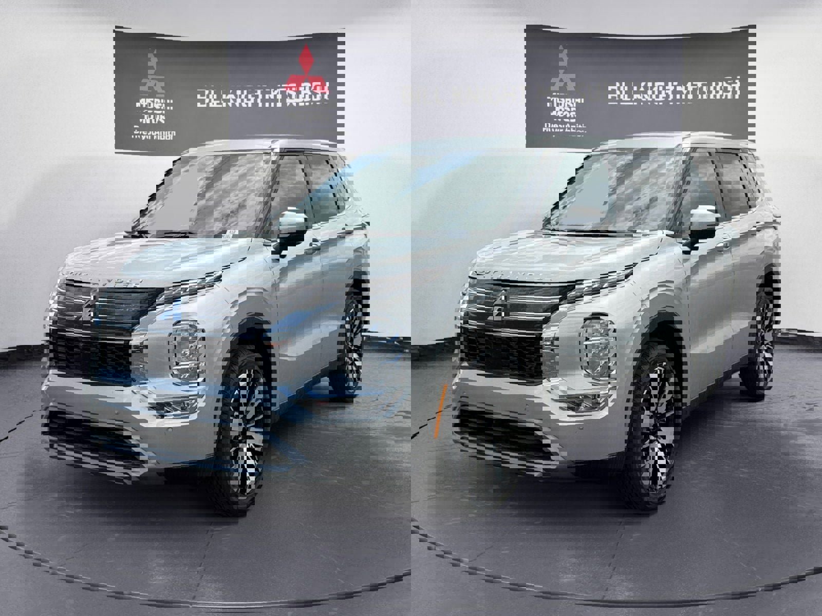 New 2025 Mitsubishi Outlander SE