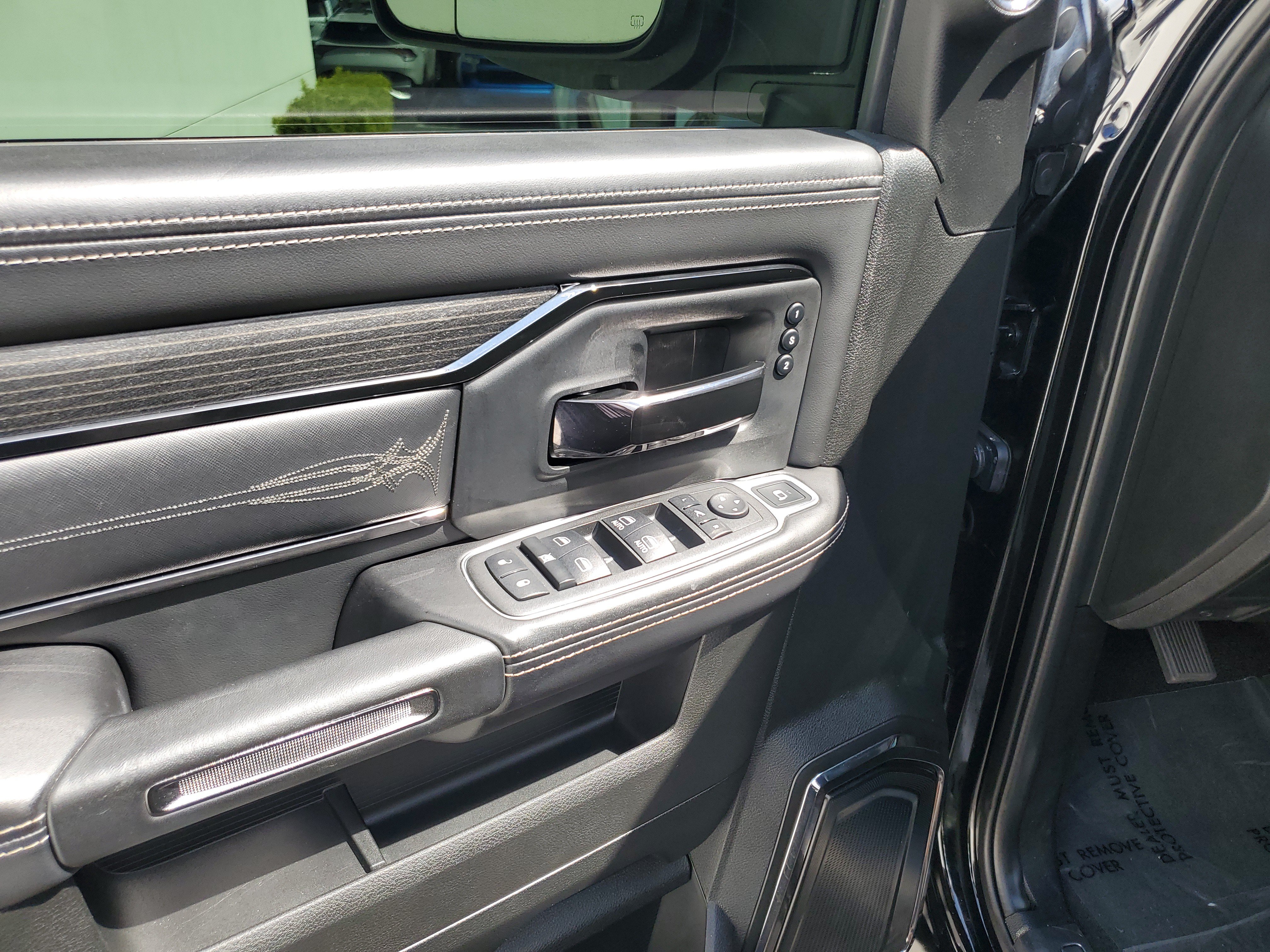 Used 2022 RAM 2500 Limited AWD/4WD image 16